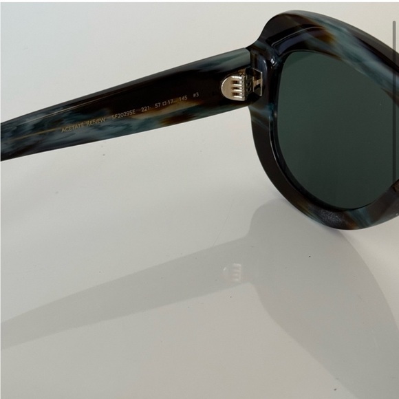 Ferragamo sunglasses main image 8